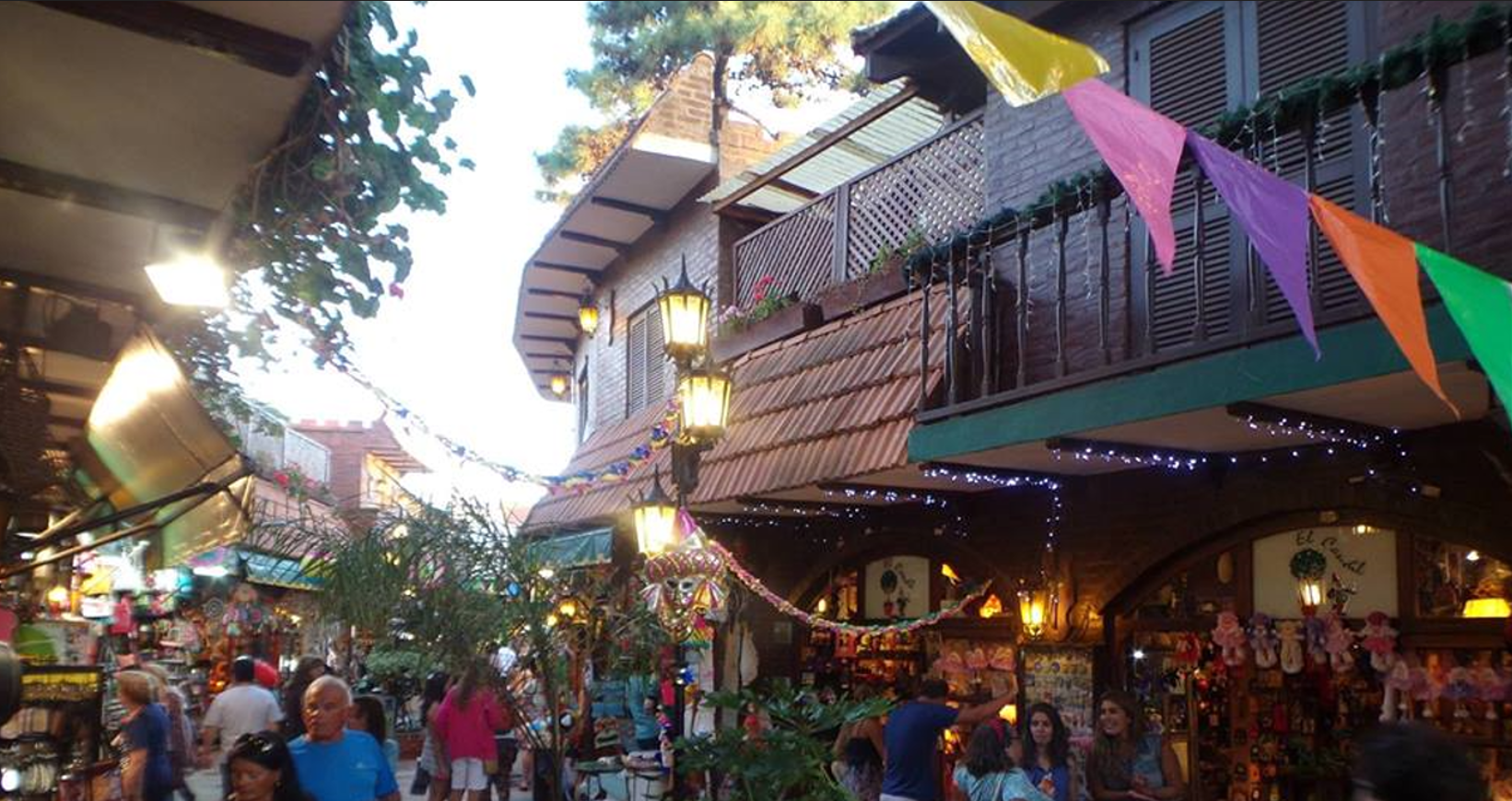 Paseo de los Artesanos